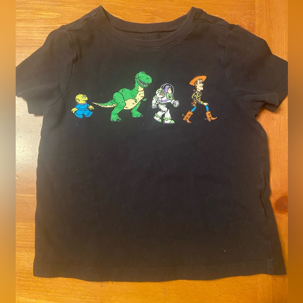 Disney/Pixar Unisex graphic tee size 3T black with toy story characters cotton
